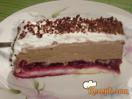 Čokoladna torta sa višnjama