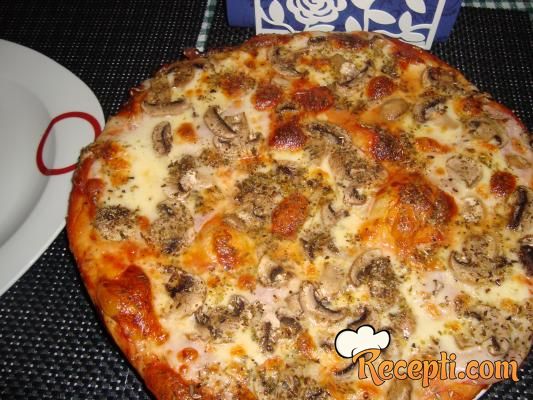 Domaća pizza (2)