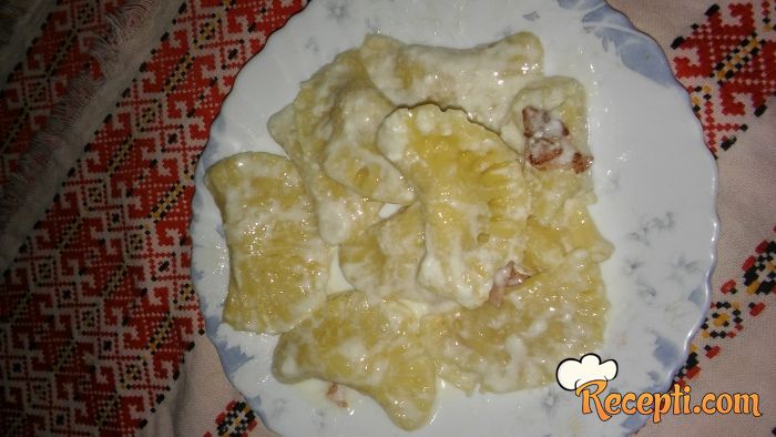 Ravioli sa šunkom