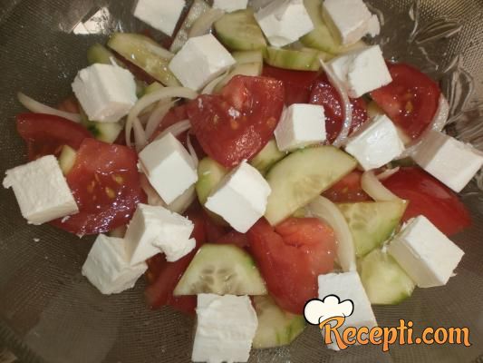 Salata sa feta sirom