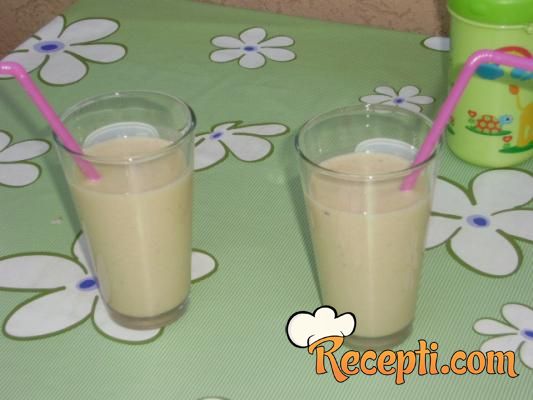 Smoothie sa nektarinom