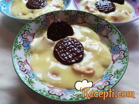 Poslastica-puding i keks