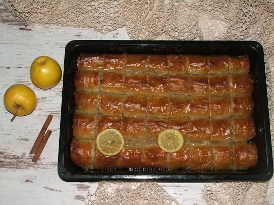 Baklava sa jabukama